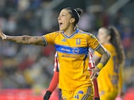SAN NICOLAS DE LOS GARZA (MÉXICO) 05/04/2026.- Jennifer Hermoso de Tigres reacciona este domingo, en un partido de la Liga Femenil MX entre Tigres y Chivas, en el Estadio Universitario de San Nicolás de los Garza (México). EFE/Miguel Sierra