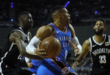 Te dejamos las mejores postales que dejó el primero de los dos partidos de NBA que se jugarán en el país. El Thunder visitó a los Nets en la Arena Ciudad de México.