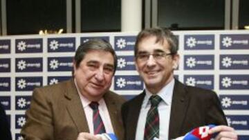 El presidente del Deportivo, Augusto César Lendoiro, junto a Fernando Vázquez.