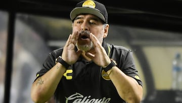 Femexfut le abre investigación a Maradona por declaraciones