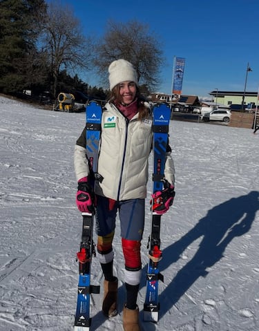 Vasca con raíces gallegas, a sus 20 años se convertirá en la primera española que compite en un eslalon olímpico desde Blanca Fernández Ochoa en Albertville 1992. Lo hará el miércoles 18, con la primera bajada a las 10:15 y la segunda, a las 13:30. 