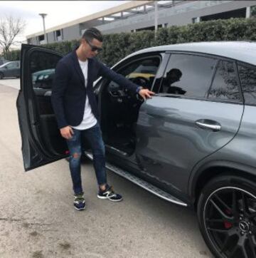 En imágenes la colección de carros de Cristiano Ronaldo