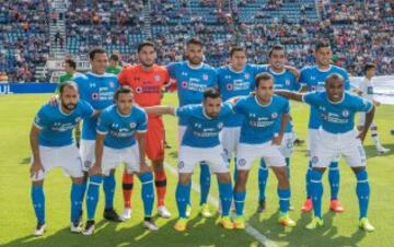 Así se dio el encuentro entre cementeros y los felinos celebrado esta tarde en el Estadio Azul