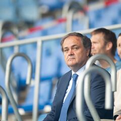 Aperribay anuncia en Chipre que se presenta a la reelección