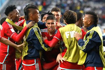 Con goles de Óscar Cortes y Gustavo Puerta, el equipo nacional logró darle la vuelta al marcador para iniciar la Copa del mundo con un triunfo.