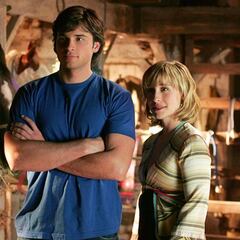 Allison Mack, la actriz acusada de liderar una secta sexual