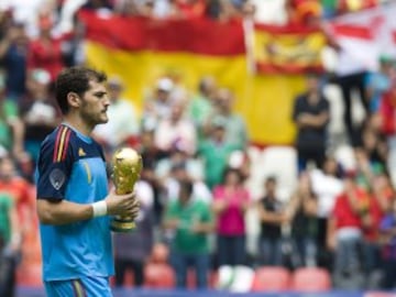 Iker Casillas en un partido de la Selección Española en México.