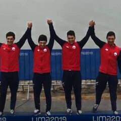 La emoción del cuarteto de remo chileno al recibir el oro en Lima