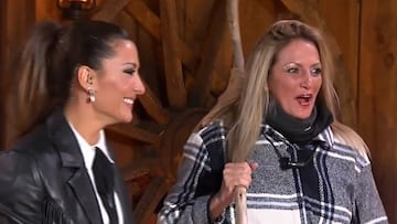 María José Galera con Nagore Robles, en 'Pesadilla en el paraíso', en una captura de televisión.