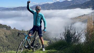 El ciclista colombiano del Astana Miguel &Aacute;ngel L&oacute;pez, durante un entrenamiento.