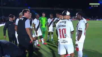 A grito entero los reprendió, pero esto no evitó la derrota.