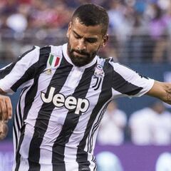 El verano de Tomás Rincón: gira por USA sin conocer su futuro