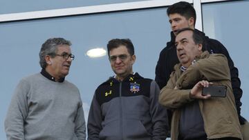 Futbol, Audax Italiano vs Colo Colo.
Segunda fecha, campeonato de Apertura 2016/17.
El presidente de Colo Colo Aníbal Mosa junto a Alejandro Paul y Leonidas Vial durante el partido de primera division contra Audax Italiano disputado en el estadio