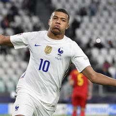 Real Madrid: Mbappe considering extending contract at PSG