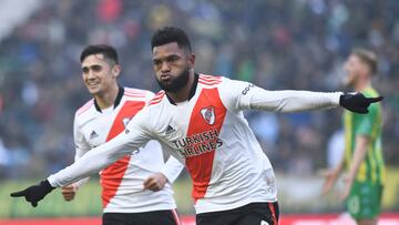 MAR DEL PLATA, ARGENTINA - JULY 24: Miguel Borja of River Plate celebrates after scoring the third goal of his team during a match between Aldosivi and River Plate as part of Liga Profesional 2022 at Estadio Jose Maria Minella on July 24, 2022 in Mar del Plata, Argentina. (Photo by Rodrigo Valle/Getty Images)