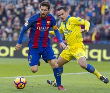 Roque Mesa y Lionel Messi durante el Barcelona-UD Las Palmas.