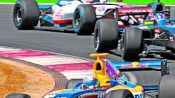 <b>VICTORIA. </b>Jaime, nuevo piloto de F-1, no dio opción a sus compañeros de las World Series.