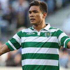 Deuda de Sporting a Teófilo impediría su llegada a Central