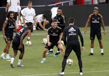 Real Madrid's Luka Jovic is the "goal machine" every big club needs, says Savo Milosevic