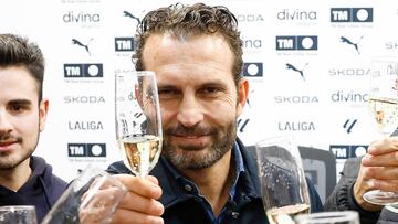 18/12/23 VALENCIA CF
RUEDA DE PRENSA DE RUBEN BARAJA Y BRINDIS DE NAVIDAD