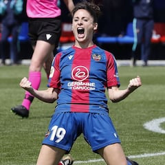 Un doblete de Esther deja al Levante con la Champions a tiro