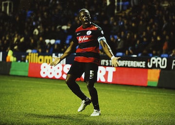 El nigeriano con nacionalidad inglesa llegó en la temporada 2011/2012 al Queens Park Rangers procedente del Manchester City. El conjunto de Manchester ganó casi cinco millones con el traspaso. Tras vestir la camiseta del Queens se marchó a Estados Unidos.