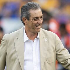 Tomás Boy se quedará al frente de Chivas