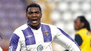 <b>EXPLOSIVO</B>. Makukula es la alternativa para dominar el juego aéreo que se maneja en el Atlético.