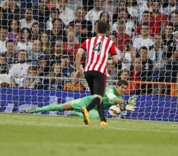05/10/14 7ª Jornada Real Madrid - Athletic de Bilbao
parada de Iraizoz portero del Athletic de Bilbao