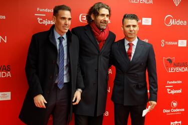 Fernando Navarro, Julien Escudé y Fernando Sales.
 