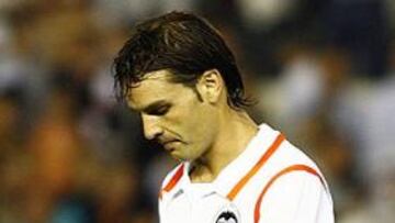 <strong>LESIÓN.</strong> Fernando Morientes estará en el dique seco durante un mes.