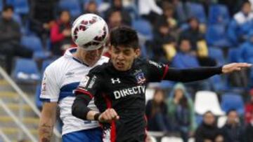 Cristián Gutiérrez en el partido contra la UC en San Carlos de Apoquindo.