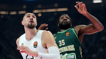 ATHENS (Greece), 03/02/2026.- Panathinaikos's Kenneth Faried (R) and Real's Alex Len (L) in action during the EuroLeague Basketball match between Panathinaikos Athens and Real Madrid, in Athens, Greece, 03 February 2026. (Baloncesto, Euroliga, Grecia, Atenas) EFE/EPA/PETE ANDREOU