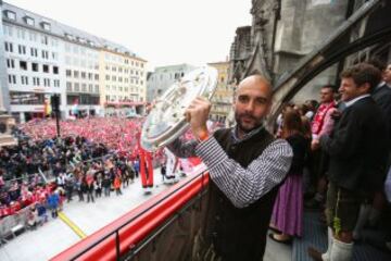 Arturo Vidal celebró el título con los hinchas