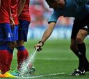Un inventor brasileño pone en jaque a la FIFA por el spray