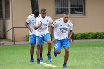 Los jugadores de la Selección Colombia preparan el duelo ante Paraguay.