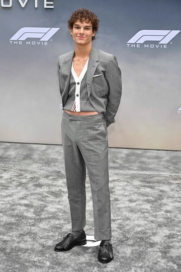 Mason Thames posa en la alfombra roja del preestreno de 'F1: La pel¨ªcula' celebrado en la ciudad de Nueva York.