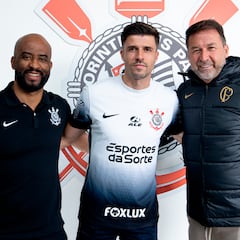 El canario Héctor Hernández, tras los pasos de José Ufarte