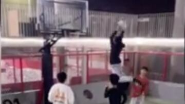 Watch: The bouncy basketball court that s gone viral on social media Watch: The bouncy basketball court that s gone viral on social media