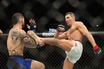 Los golpes más brutales en los combates de la UFC