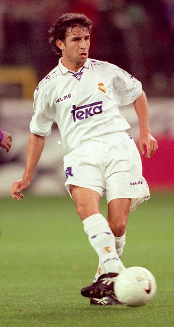 Jugador del Real Madrid durante siete temporadas a principios de los a?os 90 y cuatro con el Valencia de 1997 a 2001.