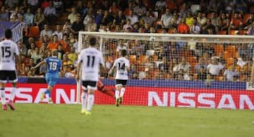 0-2. Hulk anotó el segundo gol.