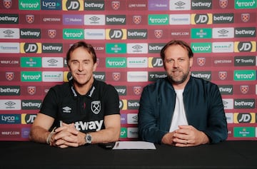 Julen Lopetegui y Tim Steidten durante la presentación del español como técnico del West Ham.