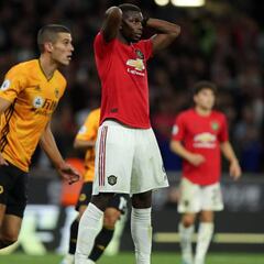 Pogba falla un penalti en el empate ante el Wolves