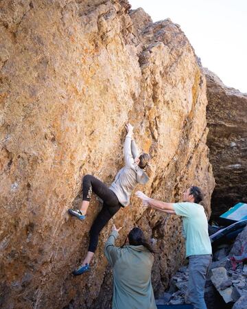 La escaladora chilena sorprende con su habilidad para afrontar los desafíos de su deporte. 