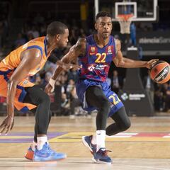 Mirotic y Higgins elevan al Barça a la cima de la Euroliga