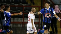 Huachipato aprovecha los regalos y vence a la U