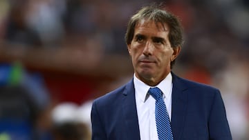 Guillermo Almada previo a un partido del Pachuca.