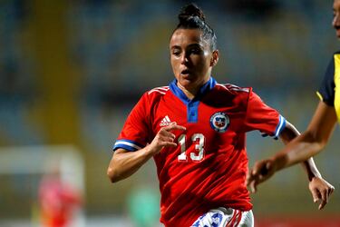 Está en Chipre y fue la primera chilena en anotar en Champions: “Me mueven los desafíos”