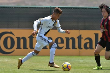 El originario de Lynwood, California inició su carrera en la academia de Los Ángeles Galaxy, desde 2017 fue adquirido por este club, aunque pertenece al segundo equipo, con el que ha jugado 661 minutos en 2018.